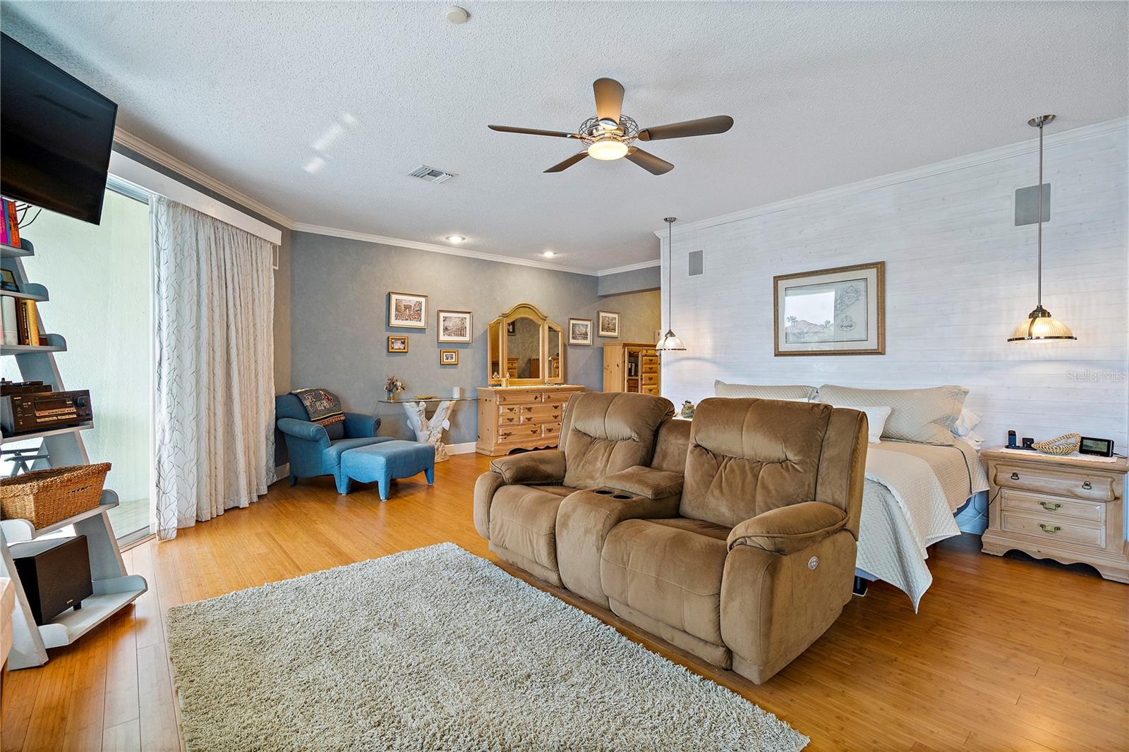 830 PINELLAS BAYWAY S, ST PETERSBURG, FL, 33715