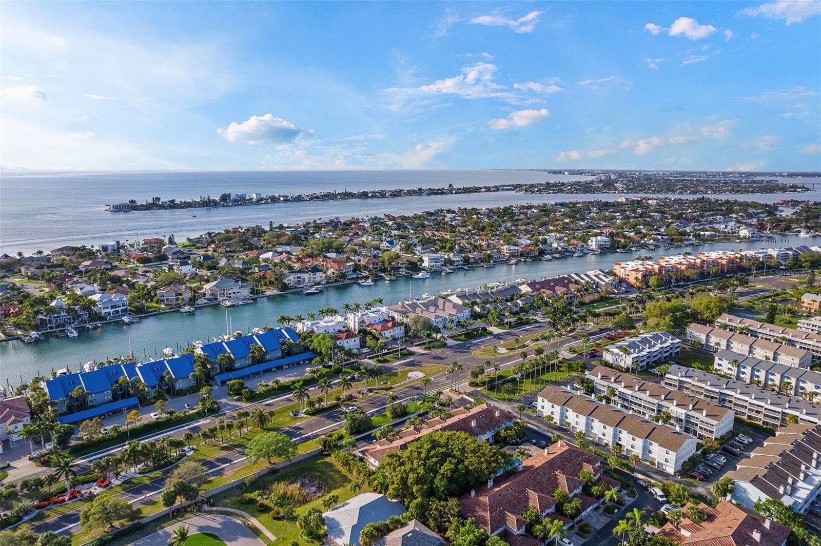 830 PINELLAS BAYWAY S, ST PETERSBURG, FL, 33715