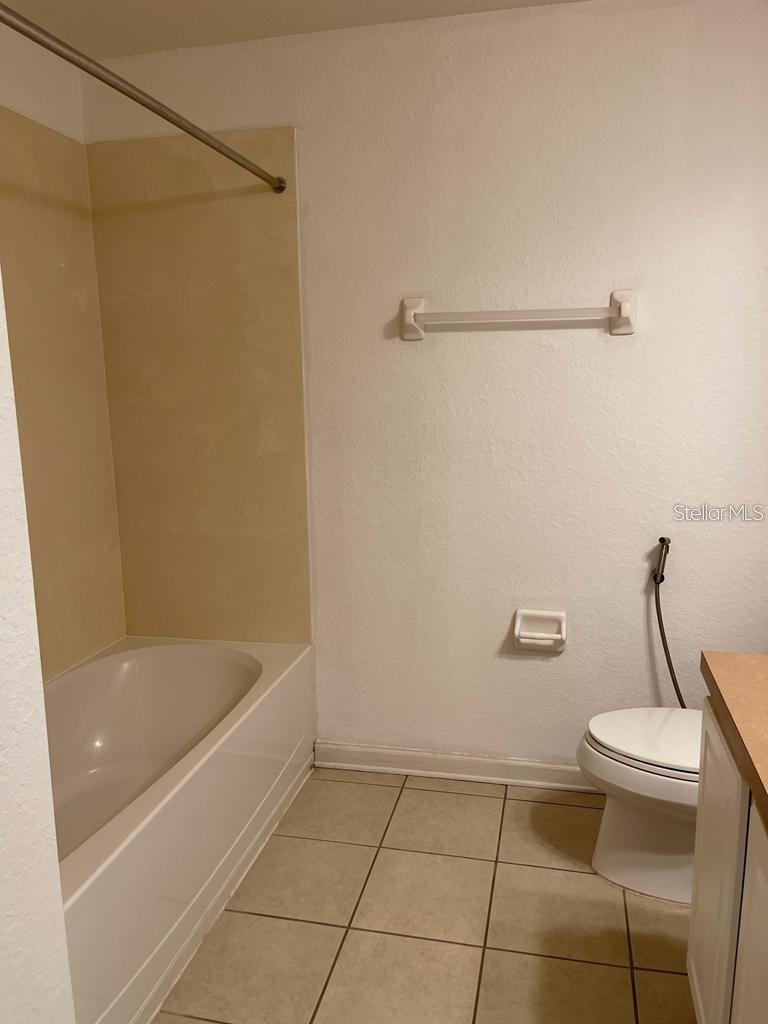 6443 AXEITOS TER #107, ORLANDO, FL, 32835