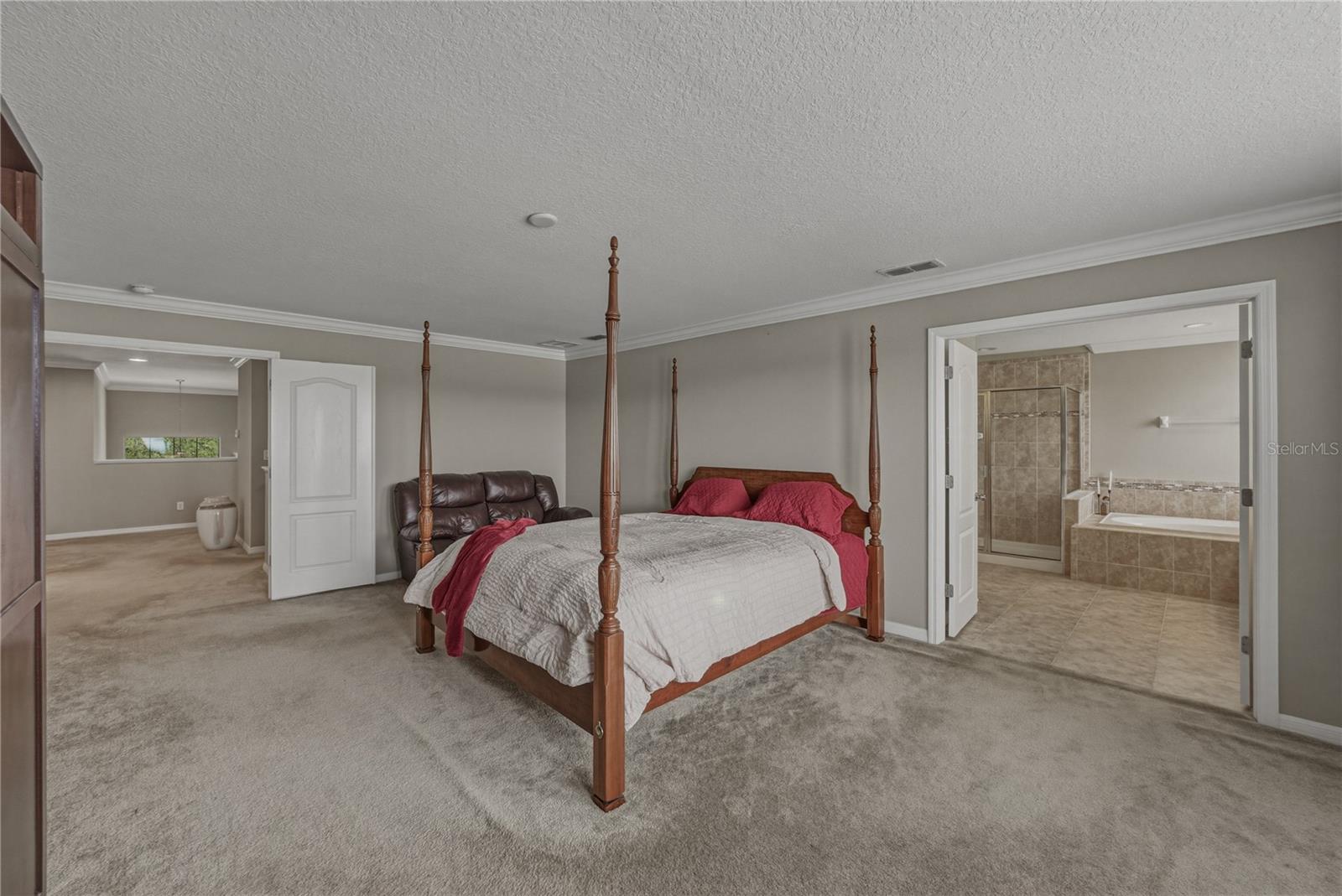 10661 PICTORIAL PARK DR, TAMPA, FL, 33647