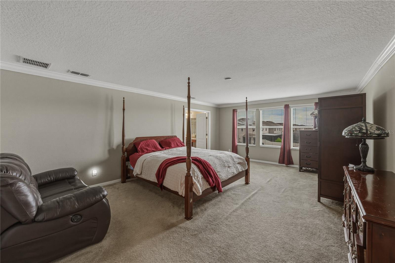 10661 PICTORIAL PARK DR, TAMPA, FL, 33647