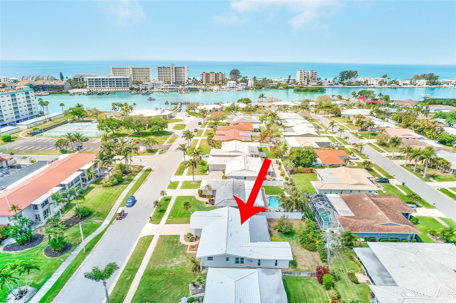14901 SOVEREIGN DR, LARGO, FL, 33774