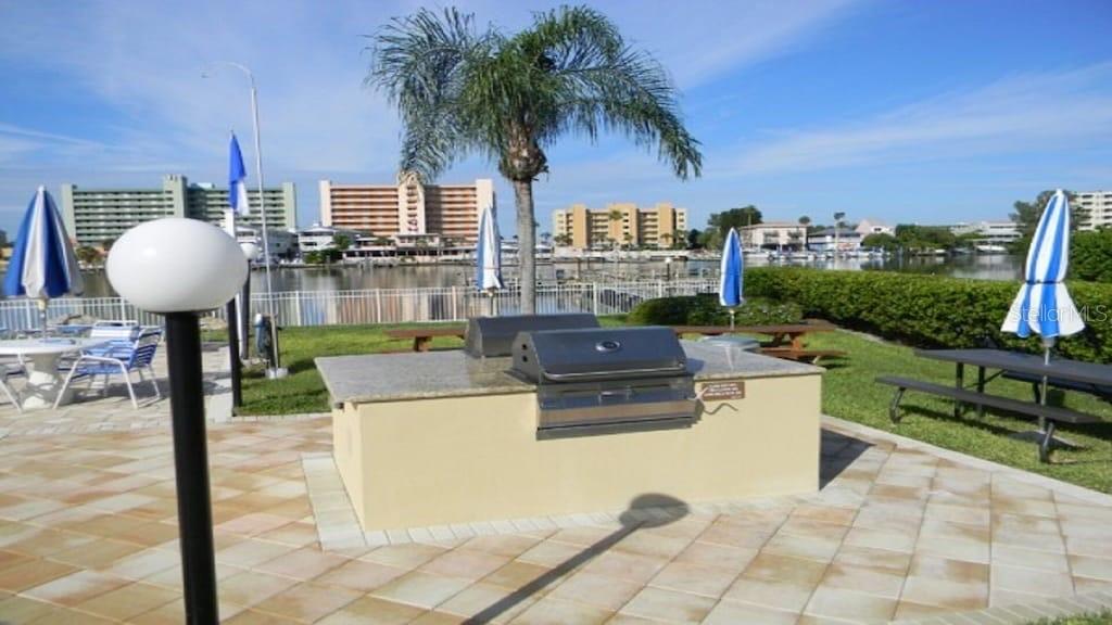 14901 SOVEREIGN DR, LARGO, FL, 33774