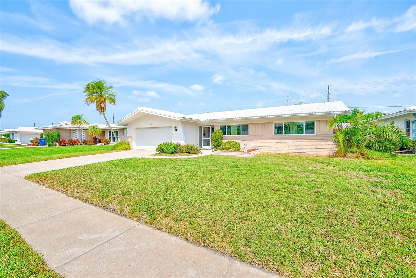 14901 SOVEREIGN DR, LARGO, FL, 33774