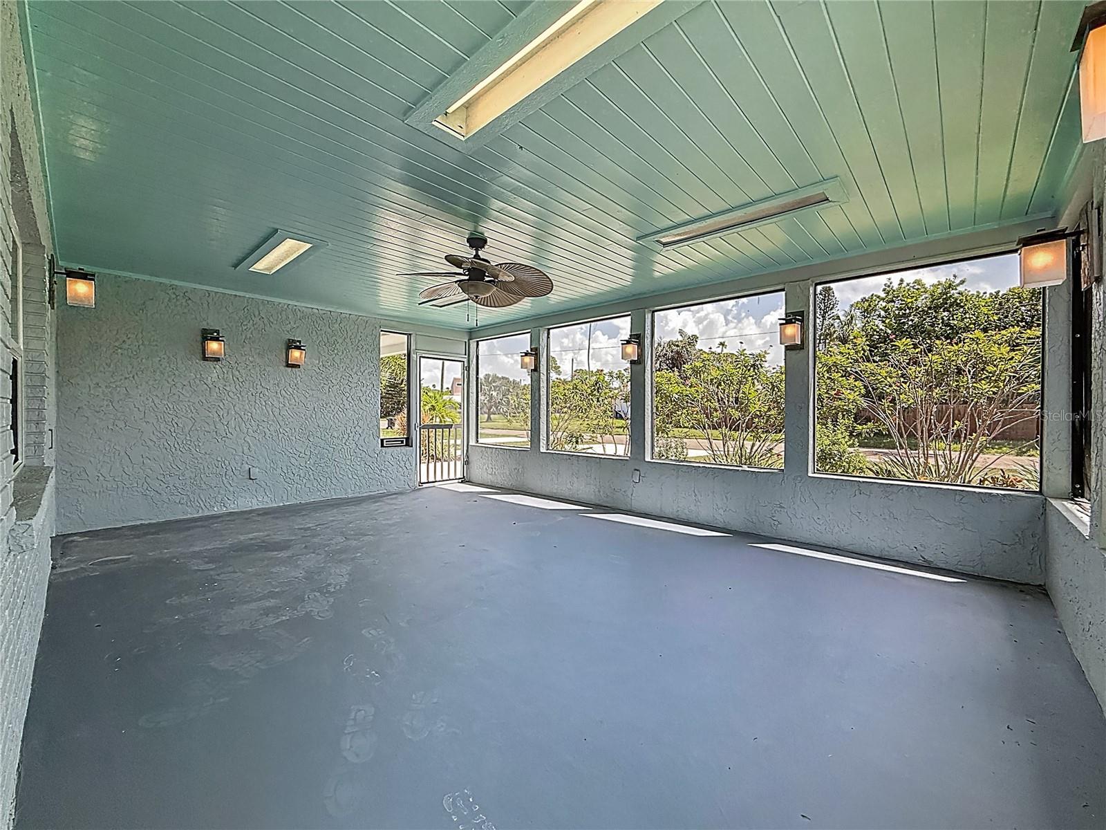 3768 ARKANSAS AVE NE, ST PETERSBURG, FL, 33703