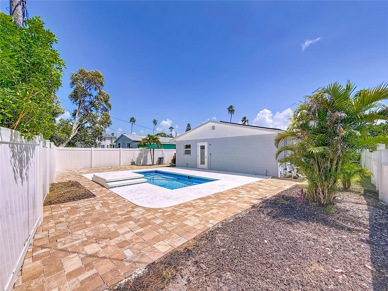 3768 ARKANSAS AVE NE, ST PETERSBURG, FL, 33703