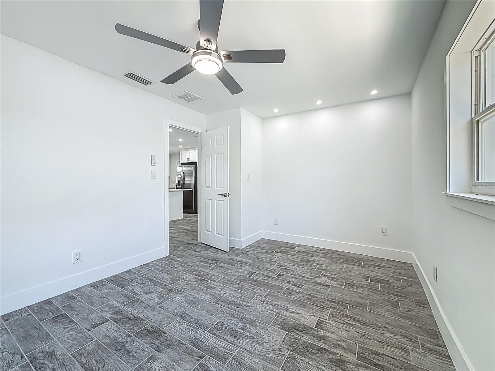 3768 ARKANSAS AVE NE, ST PETERSBURG, FL, 33703