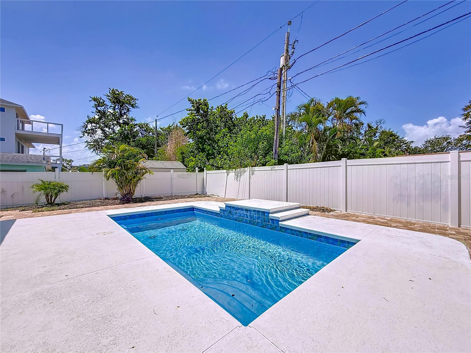 3768 ARKANSAS AVE NE, ST PETERSBURG, FL, 33703