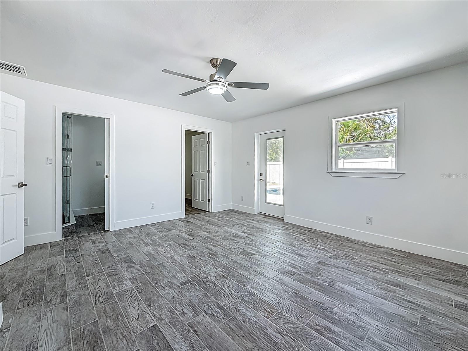 3768 ARKANSAS AVE NE, ST PETERSBURG, FL, 33703