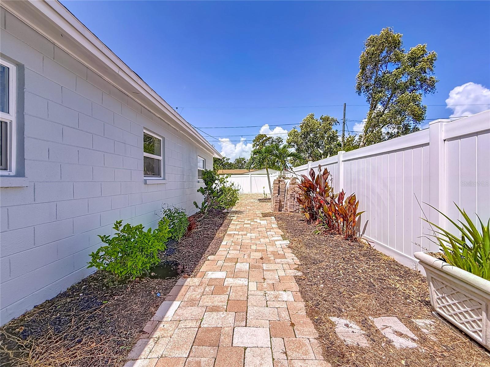 3768 ARKANSAS AVE NE, ST PETERSBURG, FL, 33703