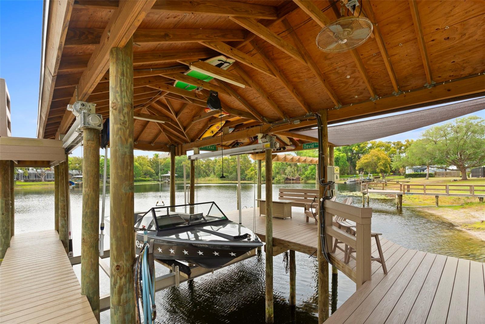 10525 HOMESTEAD DR, TAMPA, FL, 33618