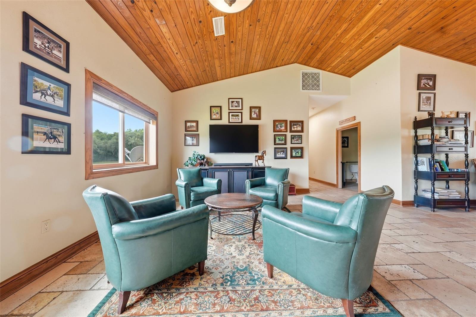 2020 HAAS RD, APOPKA, FL, 32712