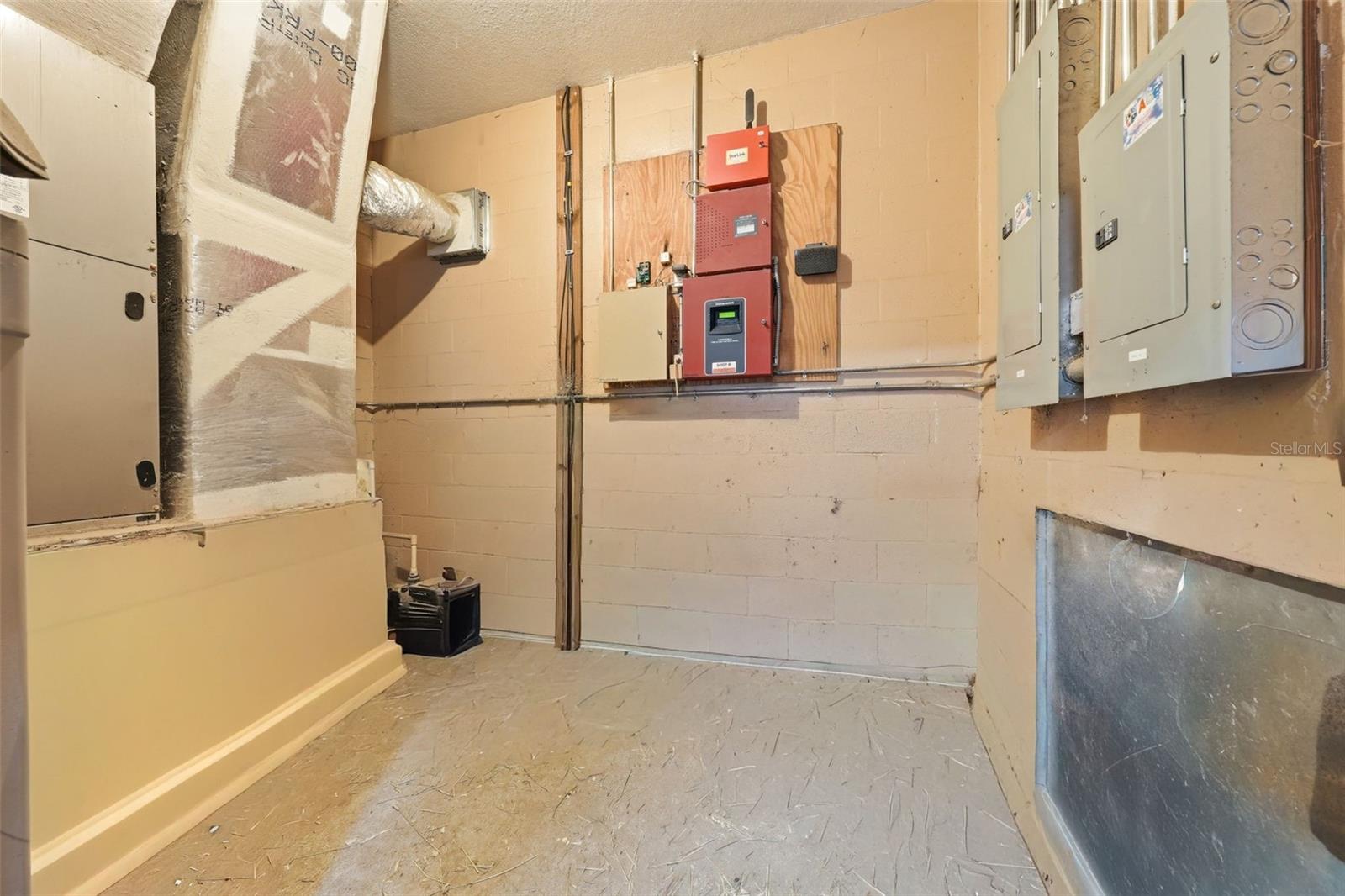 2020 HAAS RD, APOPKA, FL, 32712