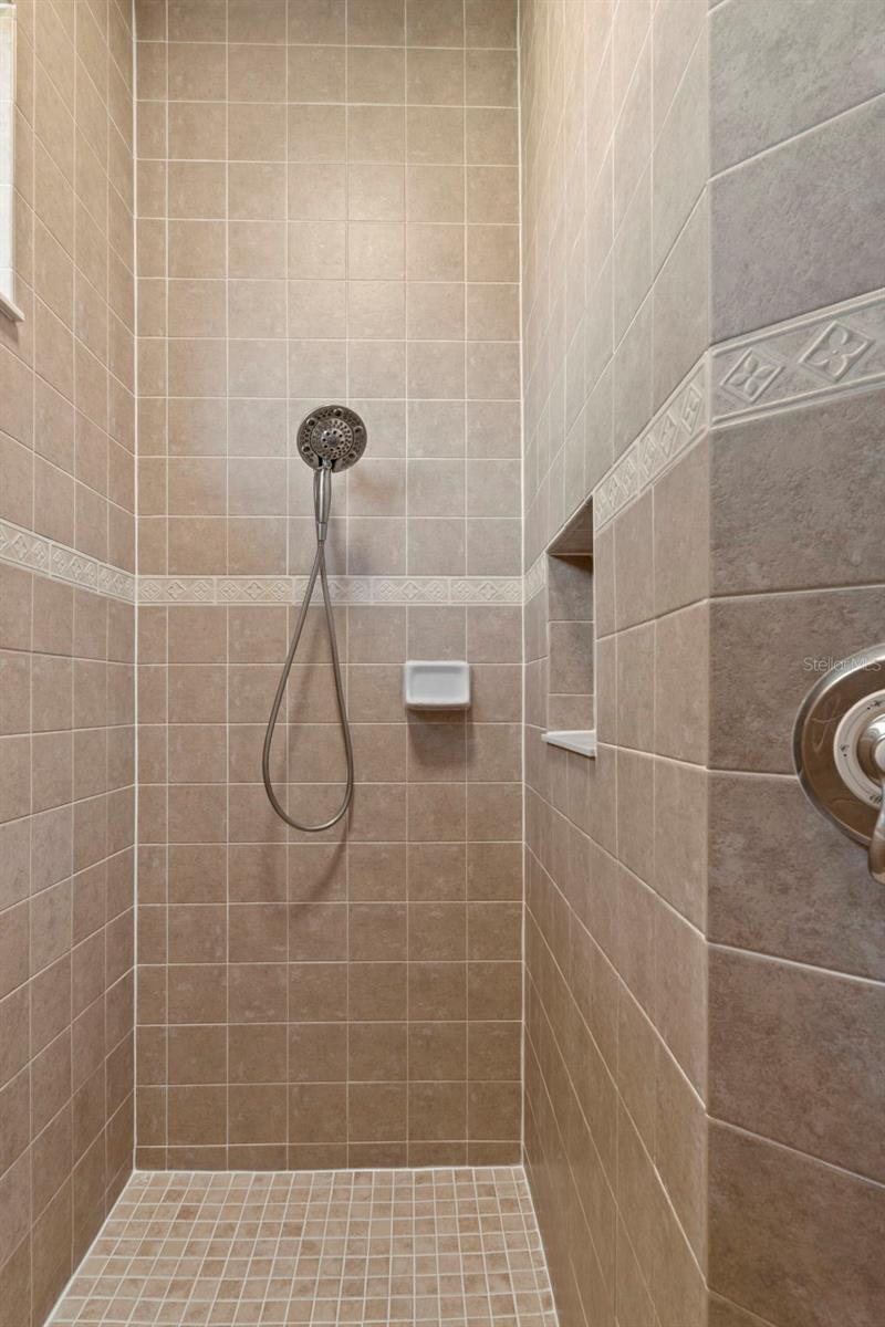 10130 LAZY DAYS CT, WEEKI WACHEE, FL, 34613