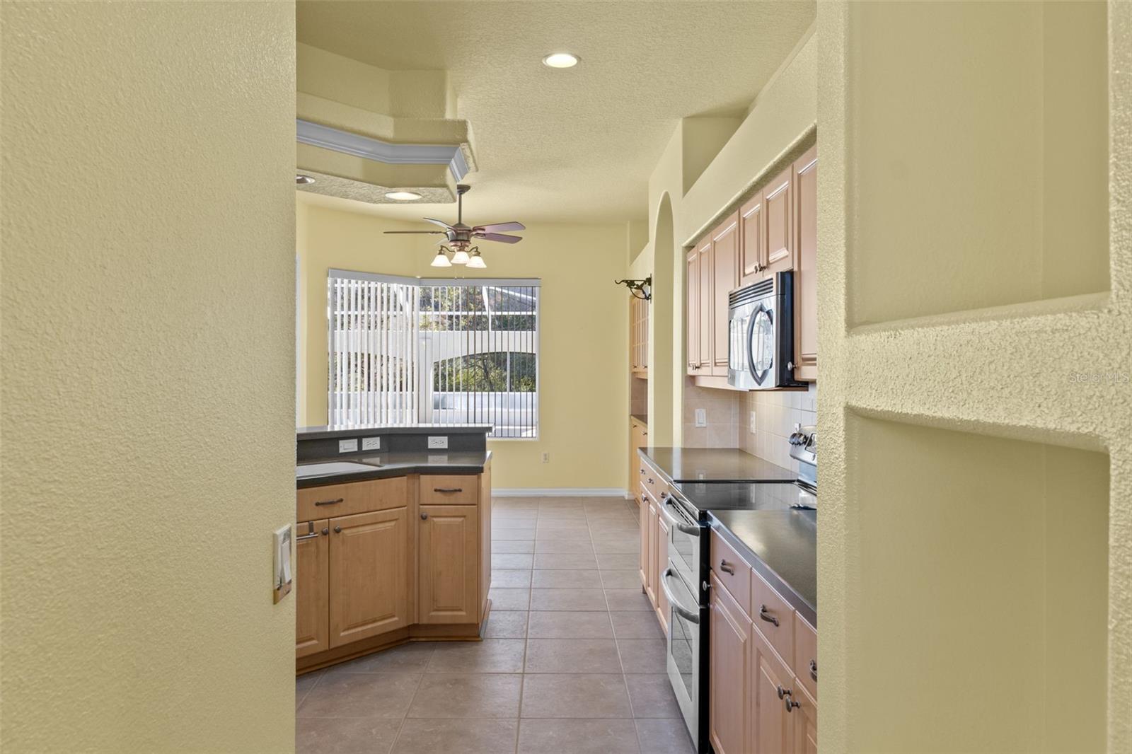 10130 LAZY DAYS CT, WEEKI WACHEE, FL, 34613