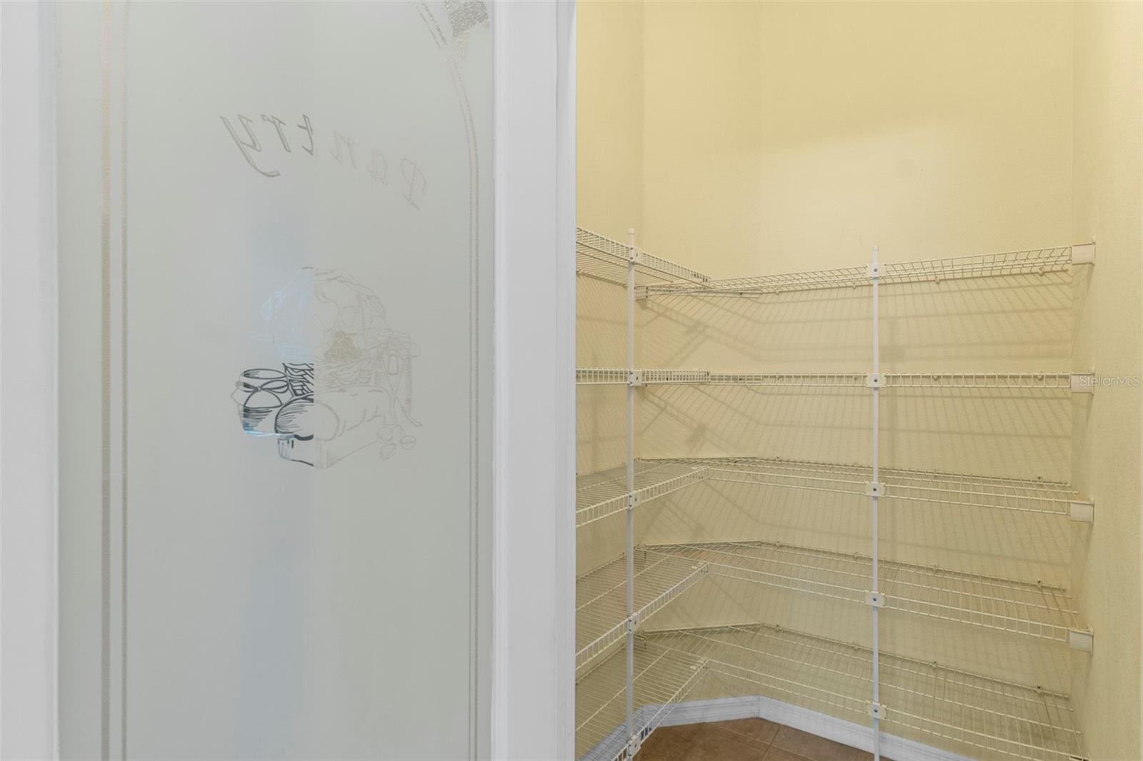 10130 LAZY DAYS CT, WEEKI WACHEE, FL, 34613