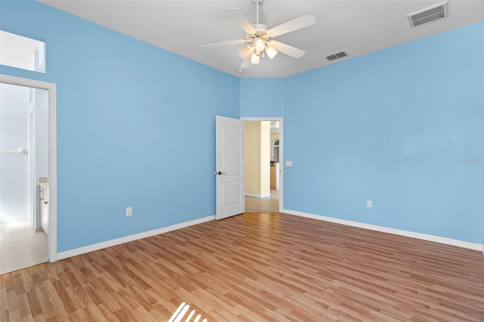 10130 LAZY DAYS CT, WEEKI WACHEE, FL, 34613