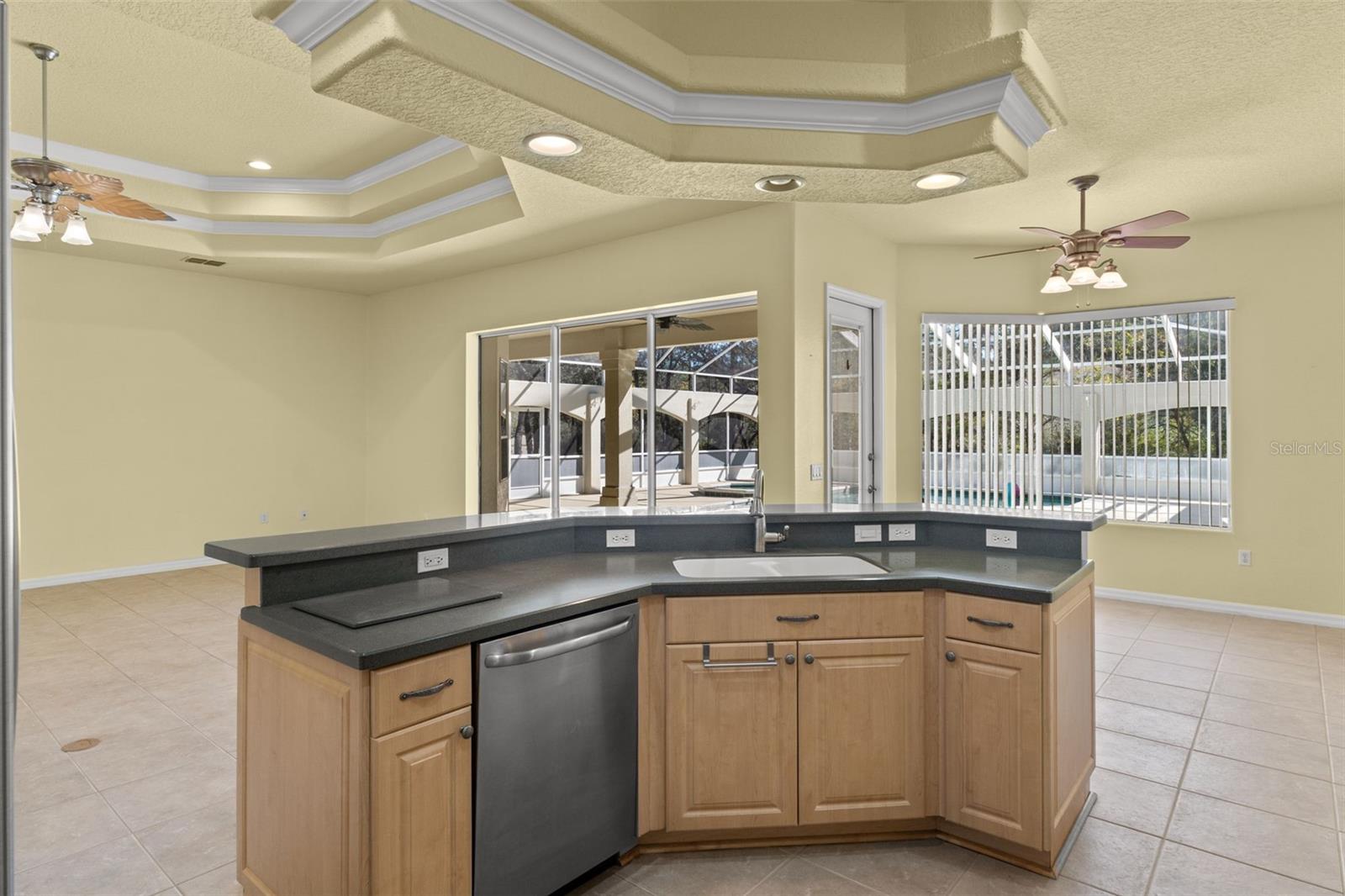 10130 LAZY DAYS CT, WEEKI WACHEE, FL, 34613