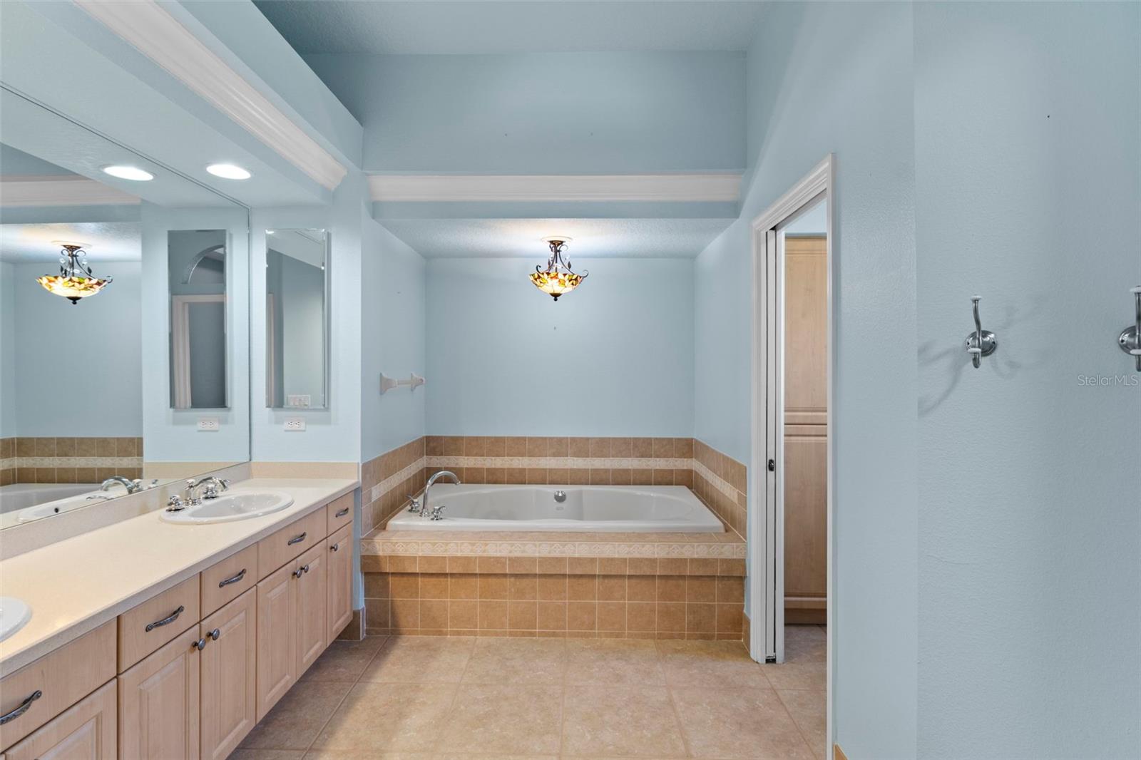 10130 LAZY DAYS CT, WEEKI WACHEE, FL, 34613