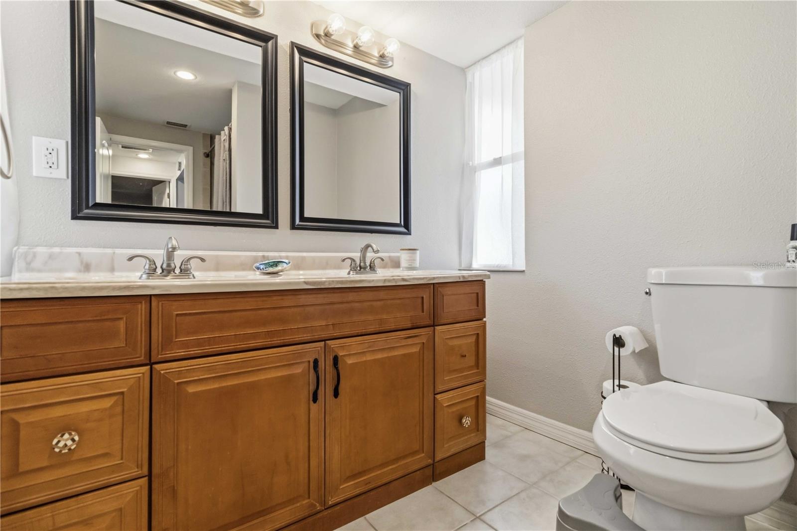 395 GULF BREEZE BLVD, VENICE, FL, 34293