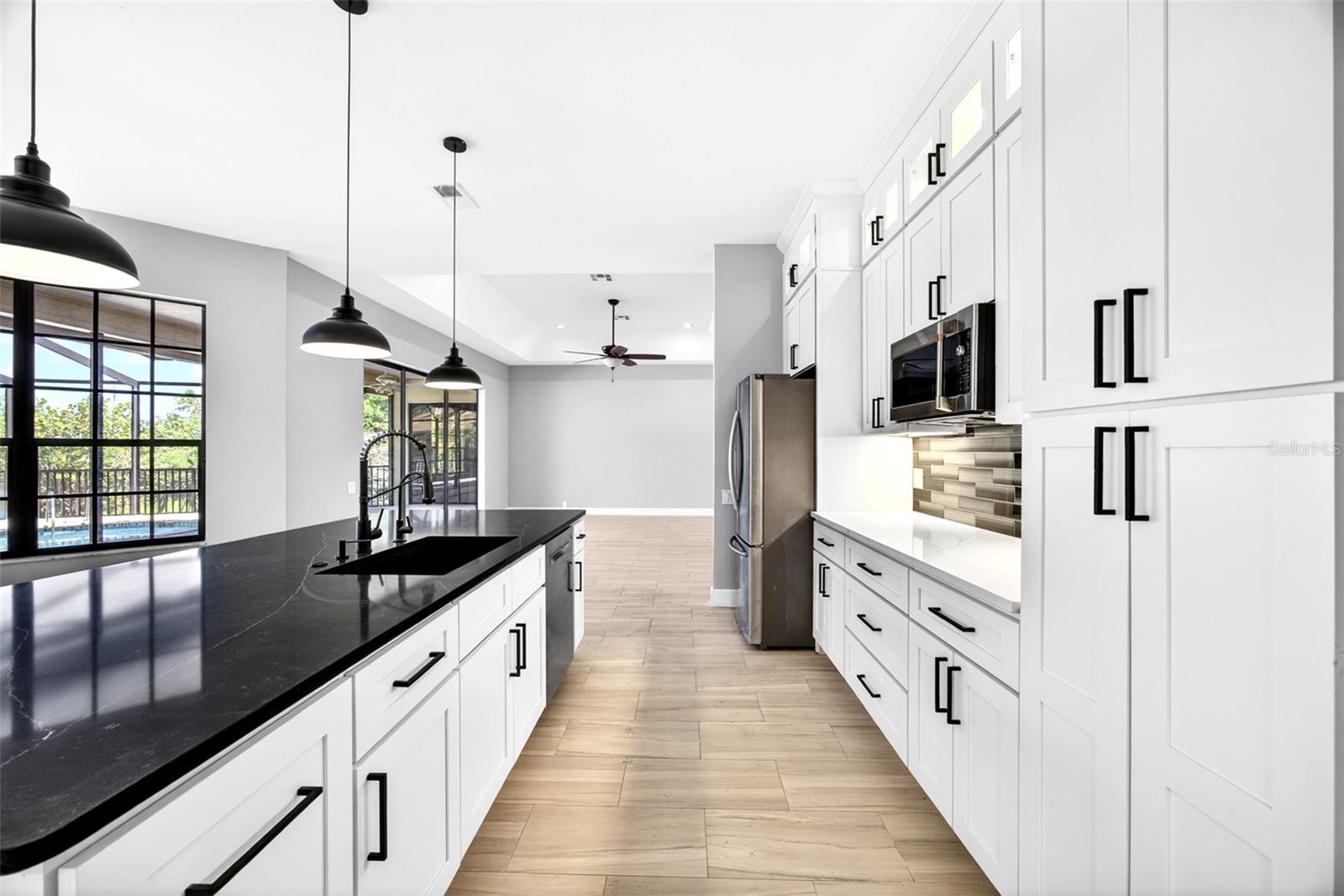 7214 HENDRY CREEK DR, FORT MYERS, FL, 33908