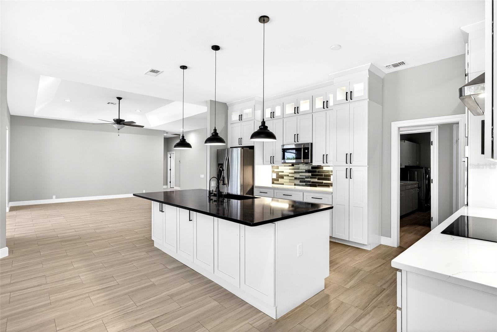 7214 HENDRY CREEK DR, FORT MYERS, FL, 33908