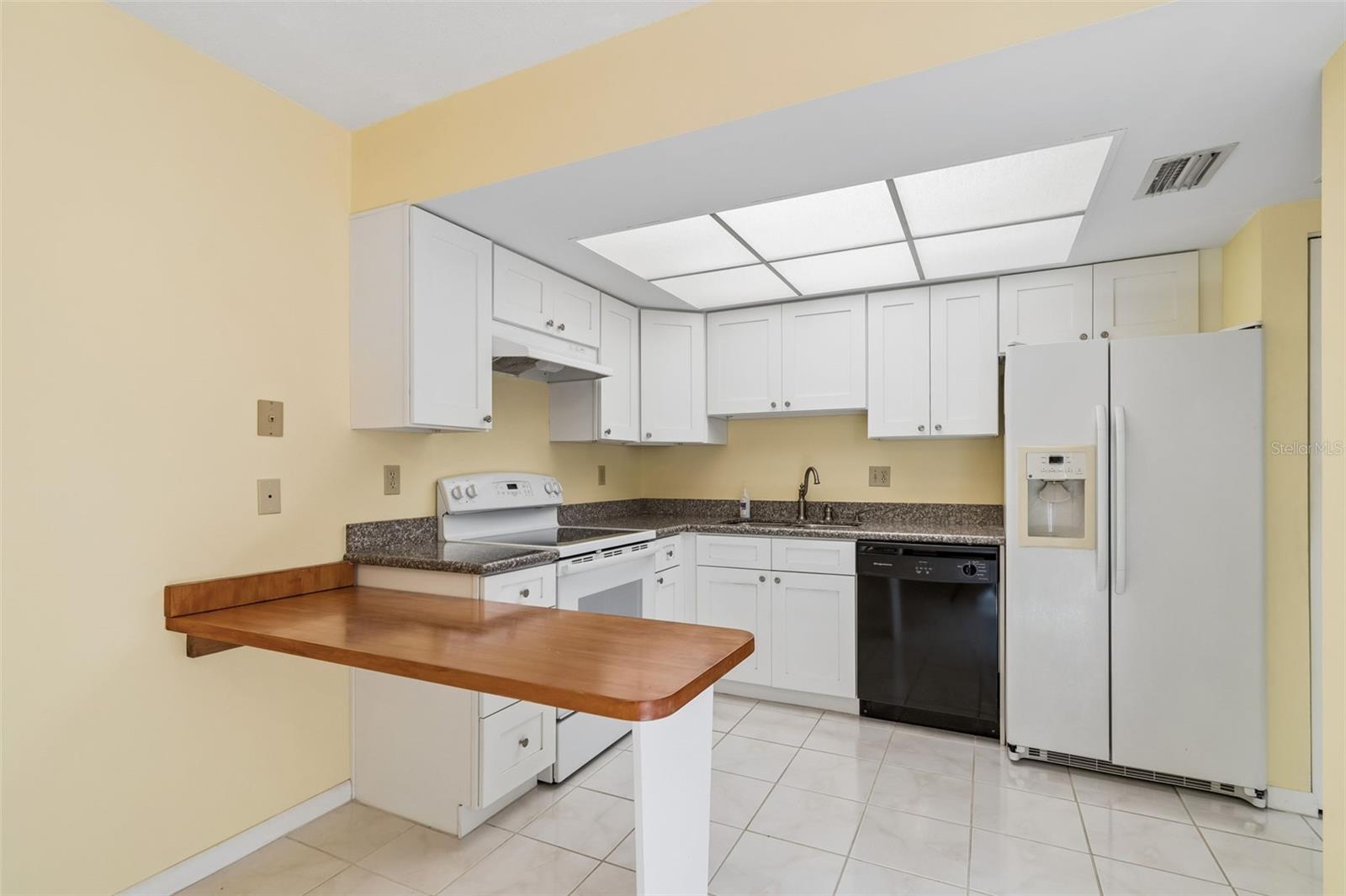 1130 ORANGE TREE CIR W #C, PALM HARBOR, FL, 34684