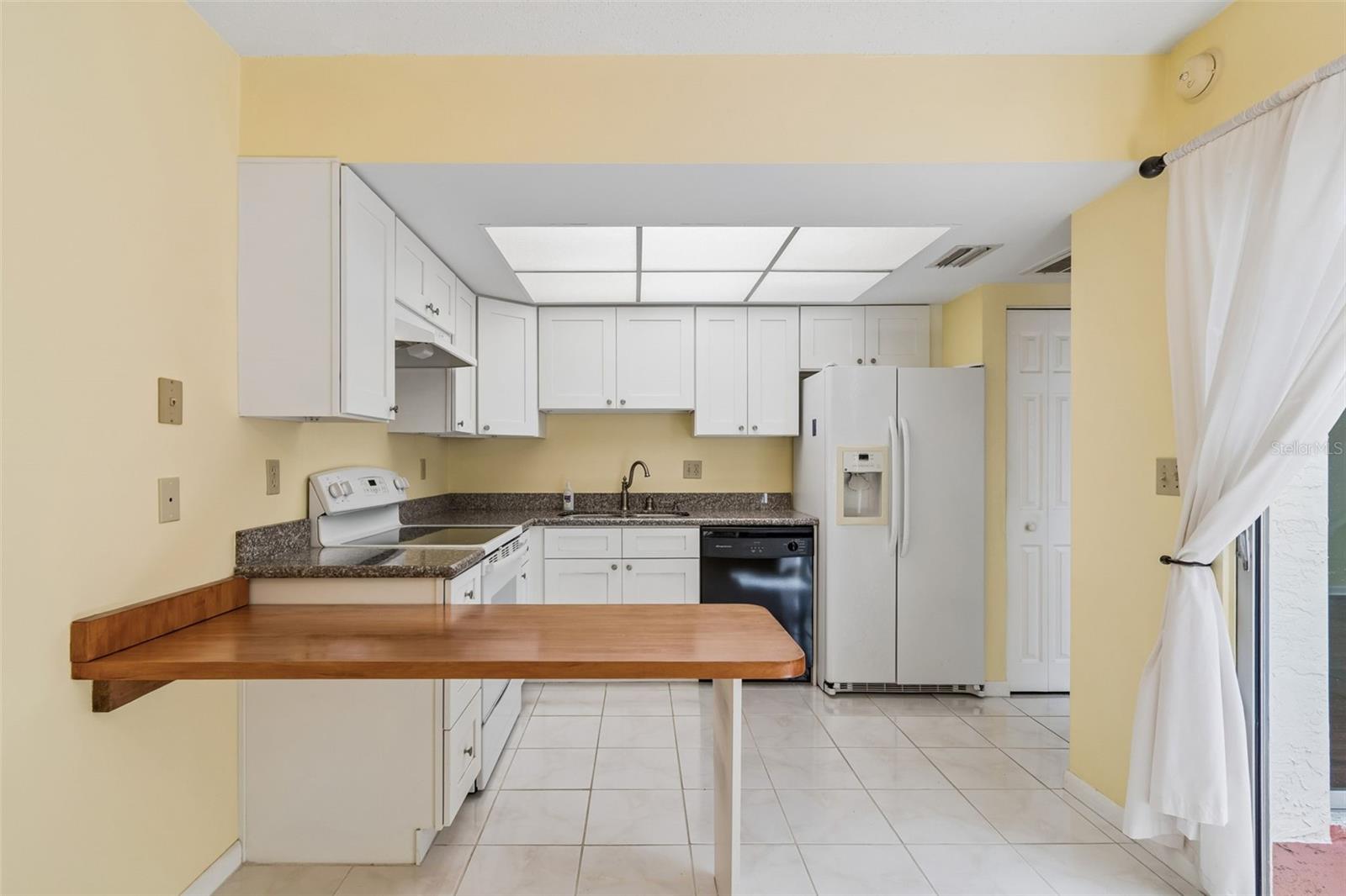 1130 ORANGE TREE CIR W #C, PALM HARBOR, FL, 34684