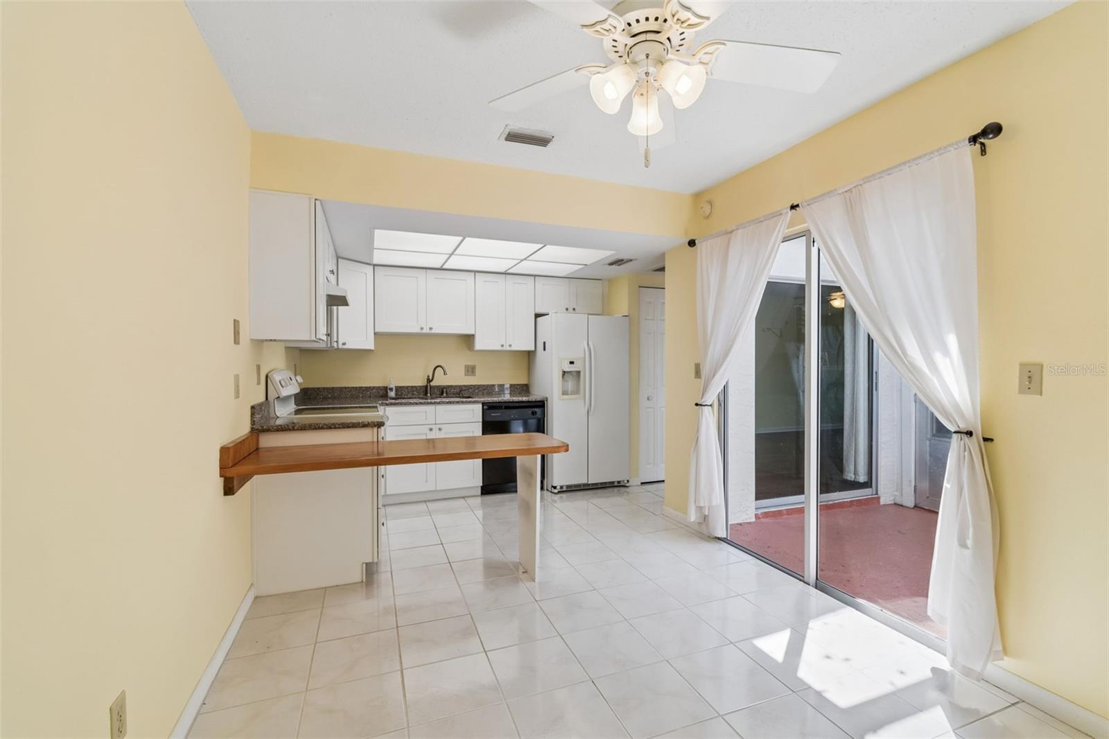 1130 ORANGE TREE CIR W #C, PALM HARBOR, FL, 34684