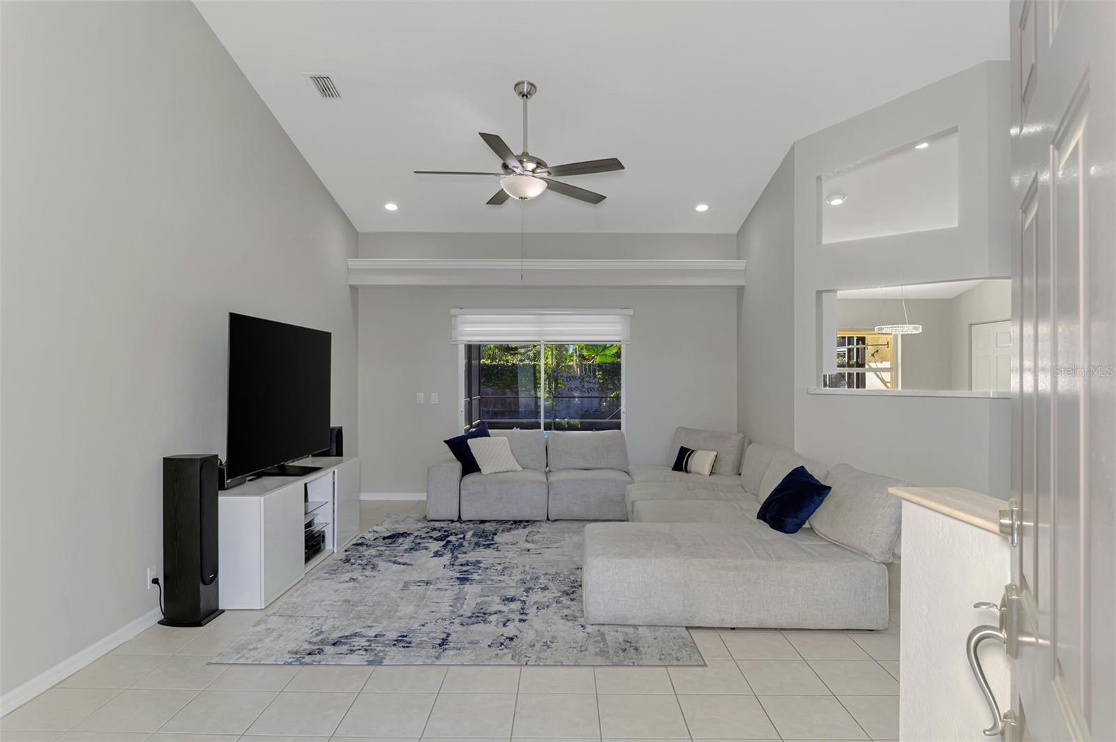 6632 DEERING CIR, SARASOTA, FL, 34240
