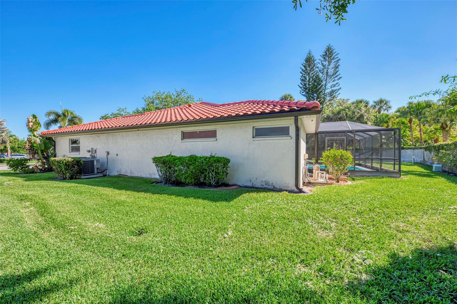 6632 DEERING CIR, SARASOTA, FL, 34240