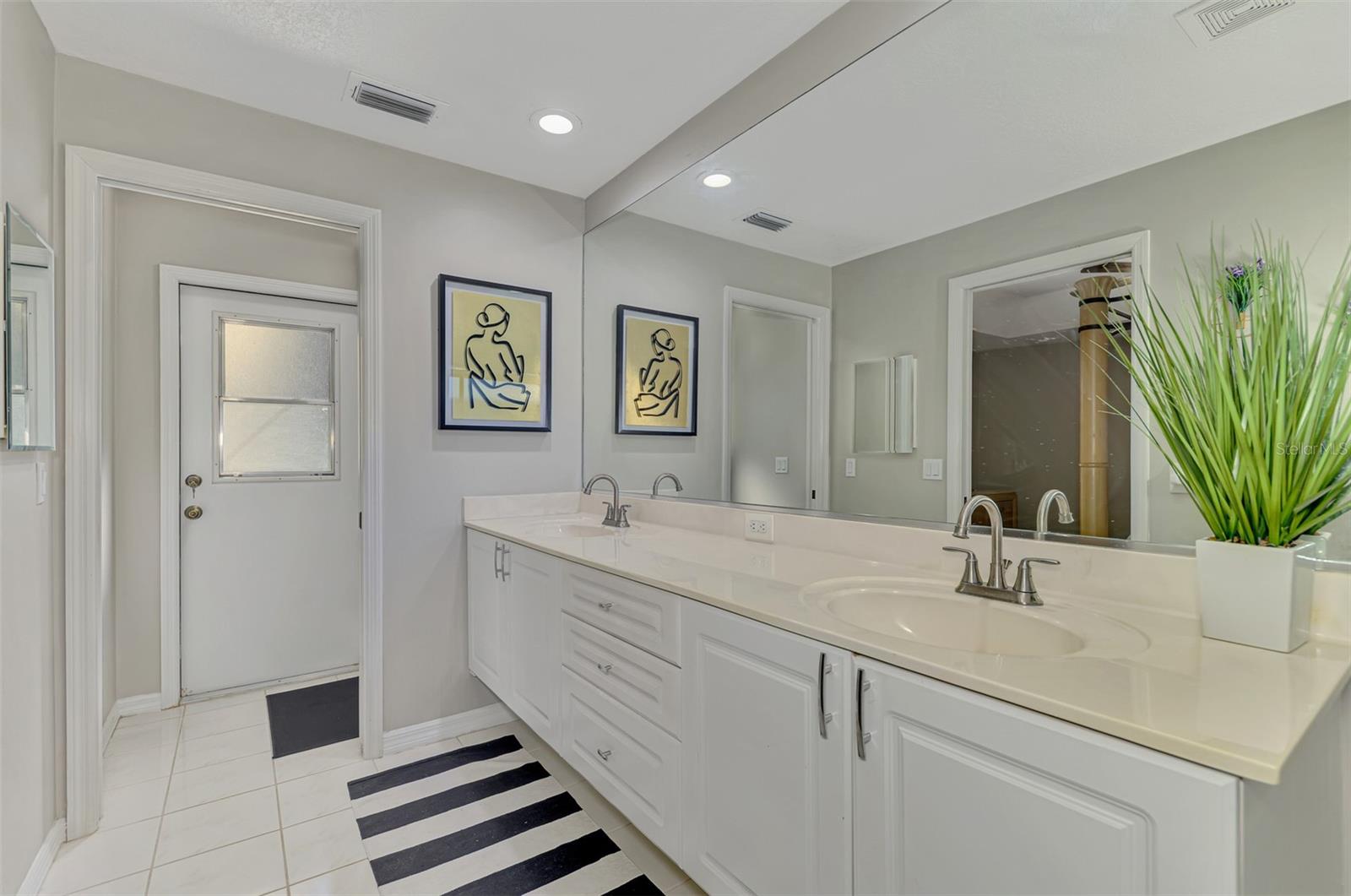 6632 DEERING CIR, SARASOTA, FL, 34240