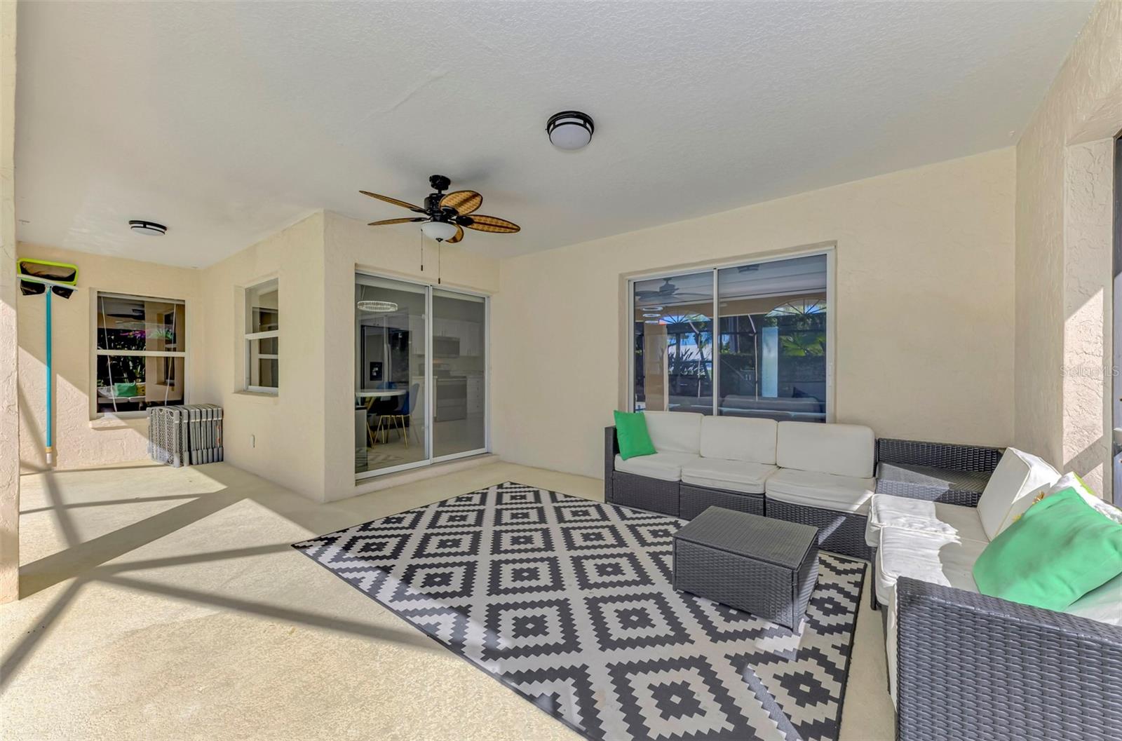 6632 DEERING CIR, SARASOTA, FL, 34240