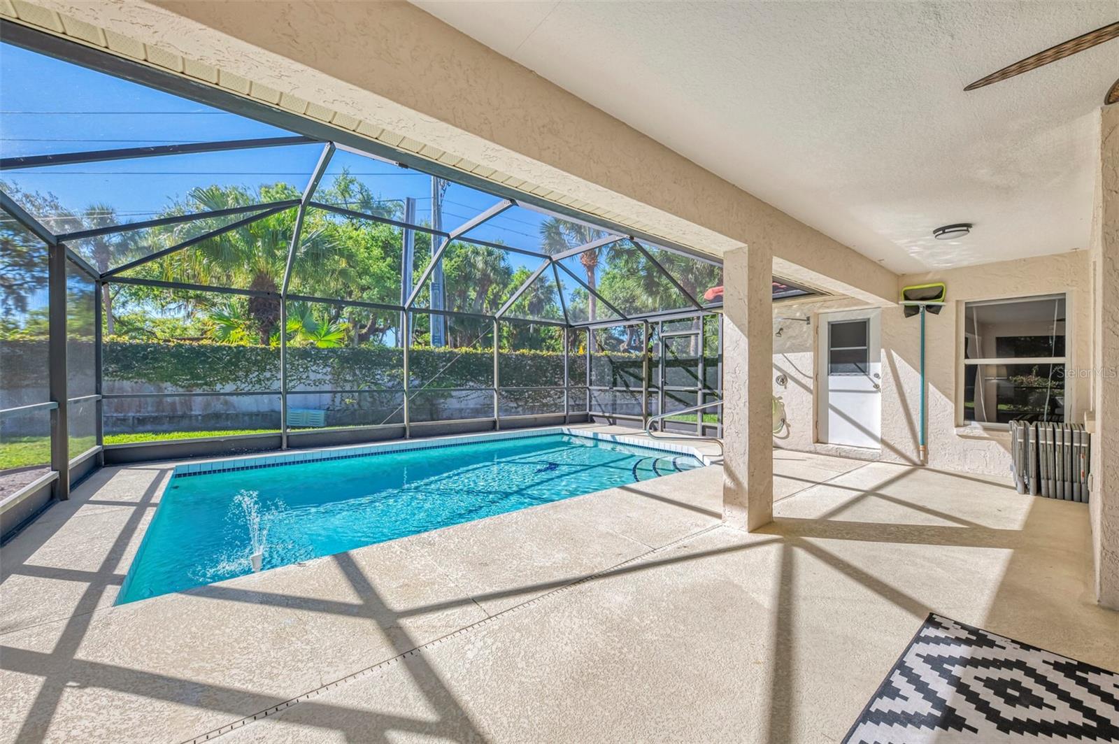 6632 DEERING CIR, SARASOTA, FL, 34240