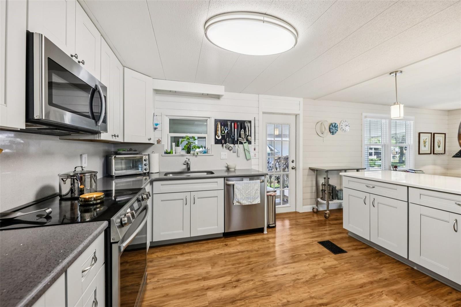 105 ORCHID WAY, LEESBURG, FL, 34748