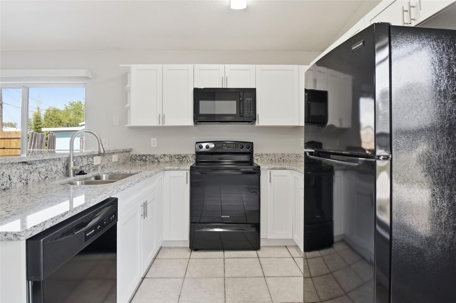 6018 FLORA TER, APOLLO BEACH, FL, 33572