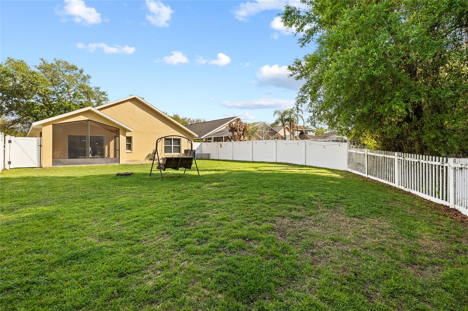 16926 HAWKRIDGE RD, LITHIA, FL, 33547