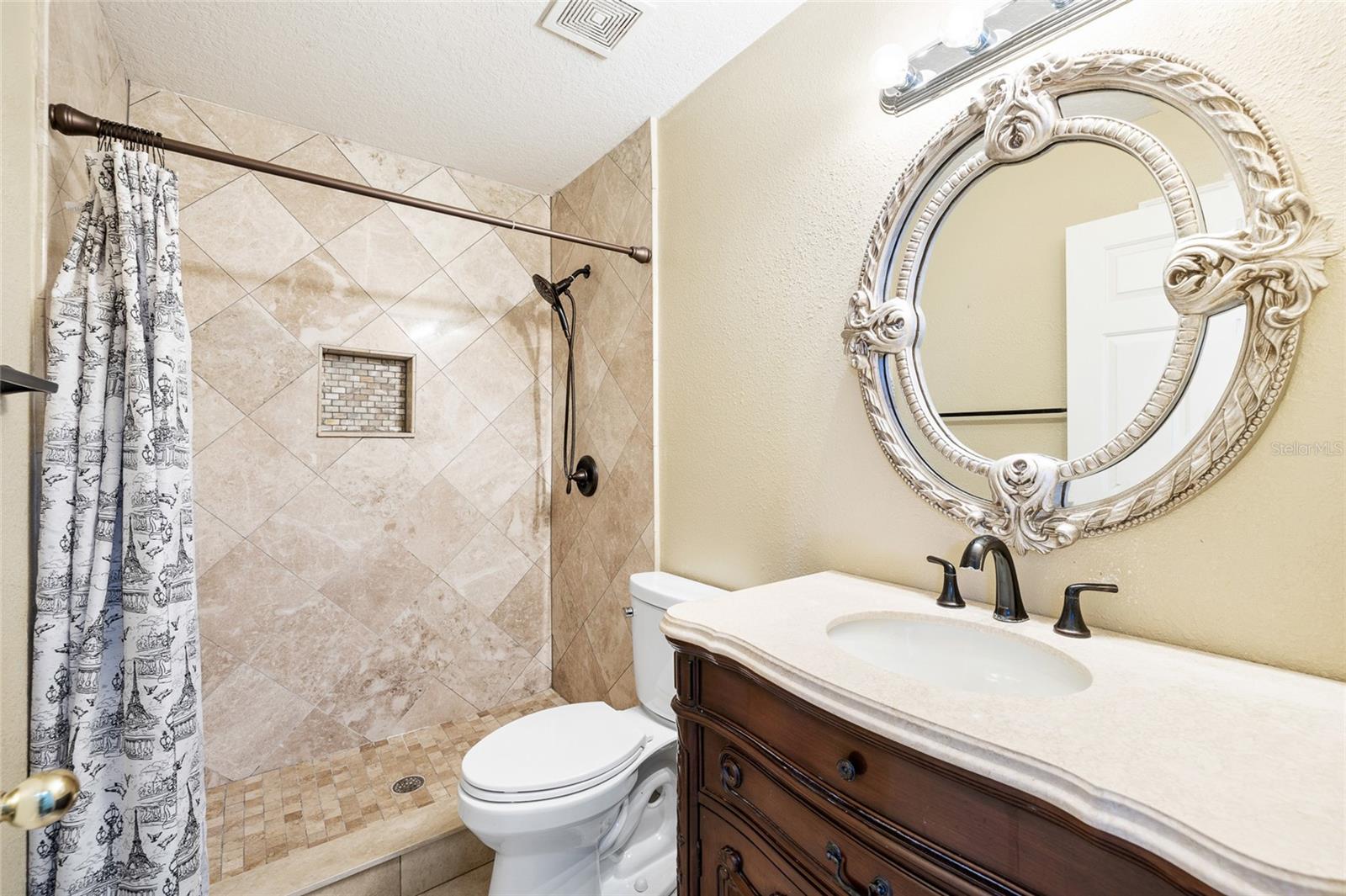 16926 HAWKRIDGE RD, LITHIA, FL, 33547