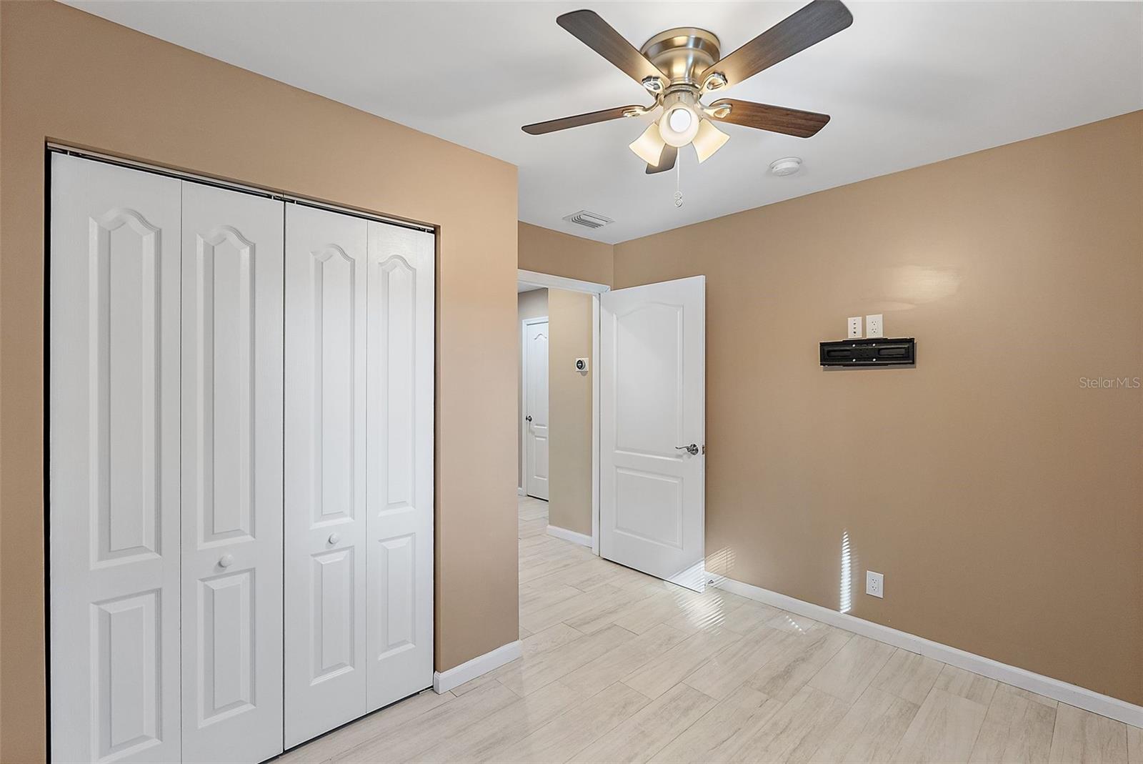 5080 OAKLAWN LN, ST PETERSBURG, FL, 33708