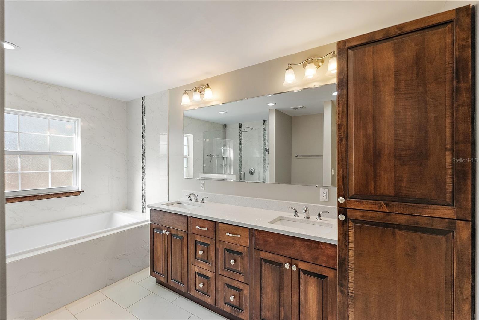 5080 OAKLAWN LN, ST PETERSBURG, FL, 33708