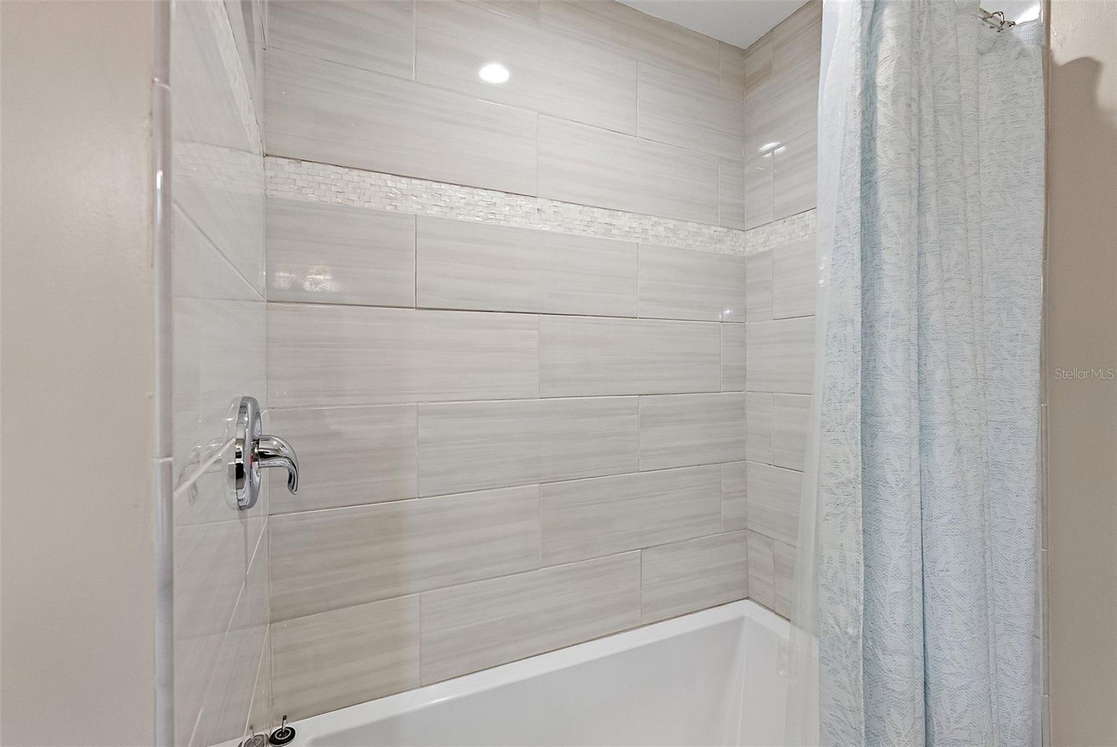 5080 OAKLAWN LN, ST PETERSBURG, FL, 33708