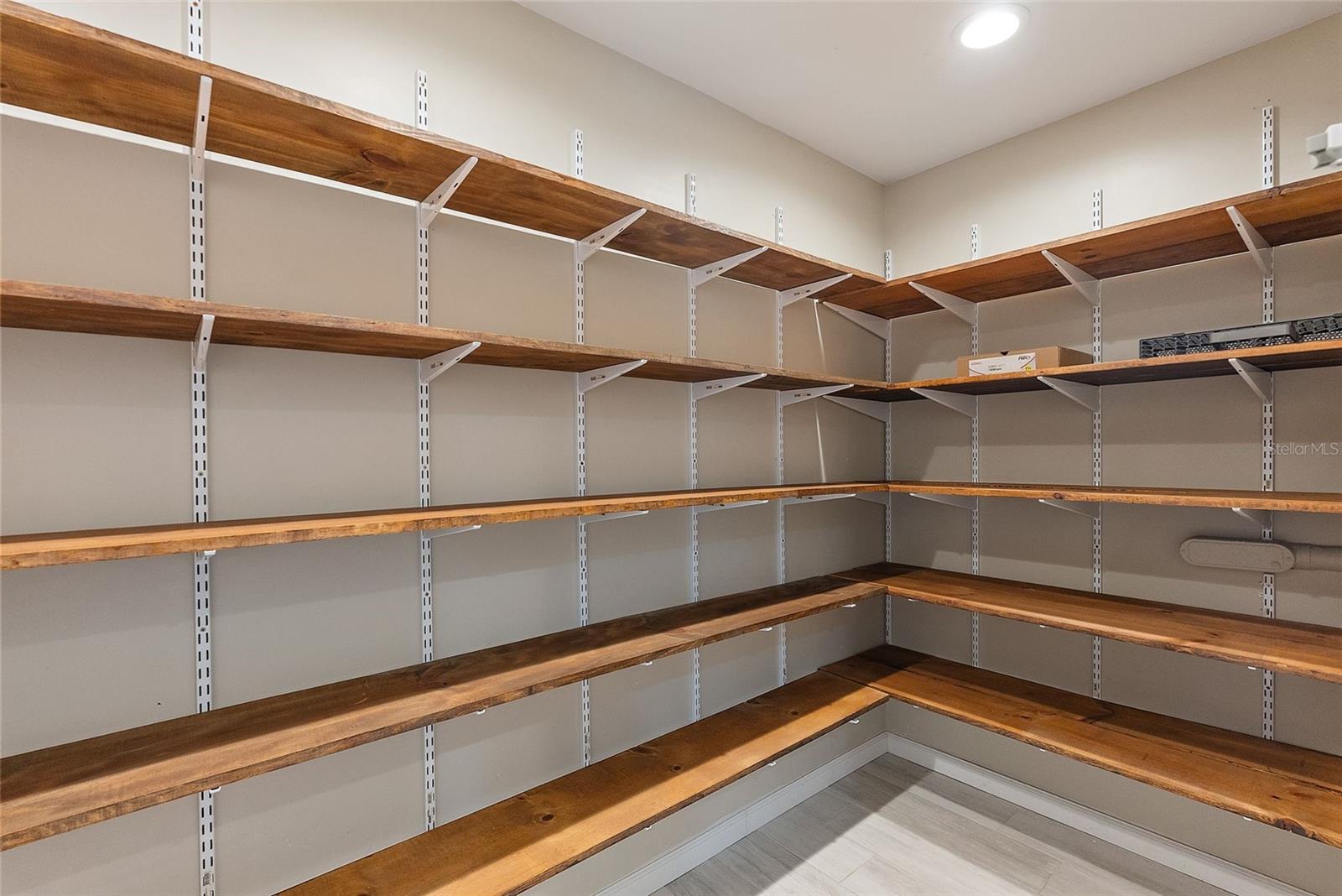 5080 OAKLAWN LN, ST PETERSBURG, FL, 33708