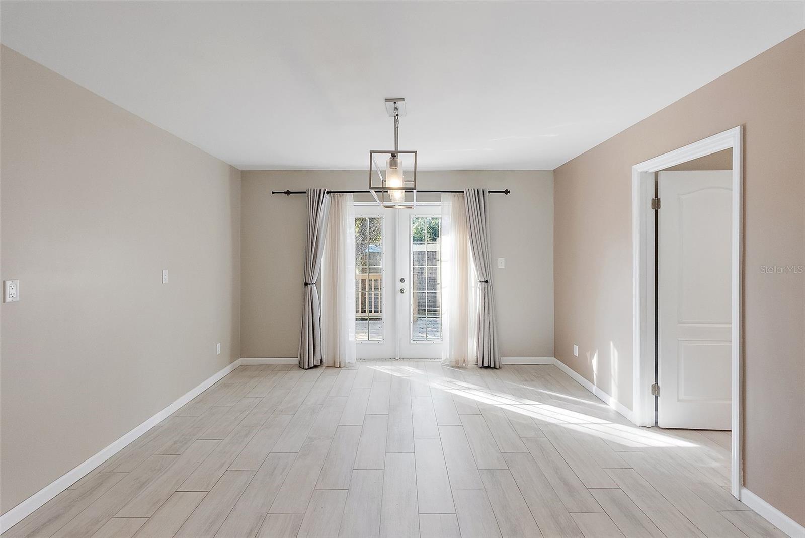 5080 OAKLAWN LN, ST PETERSBURG, FL, 33708