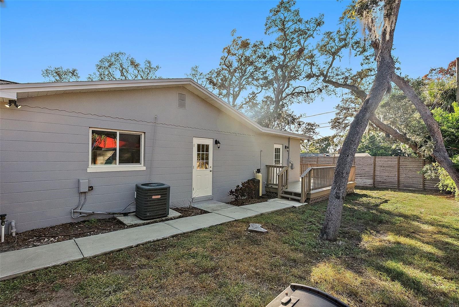 5080 OAKLAWN LN, ST PETERSBURG, FL, 33708