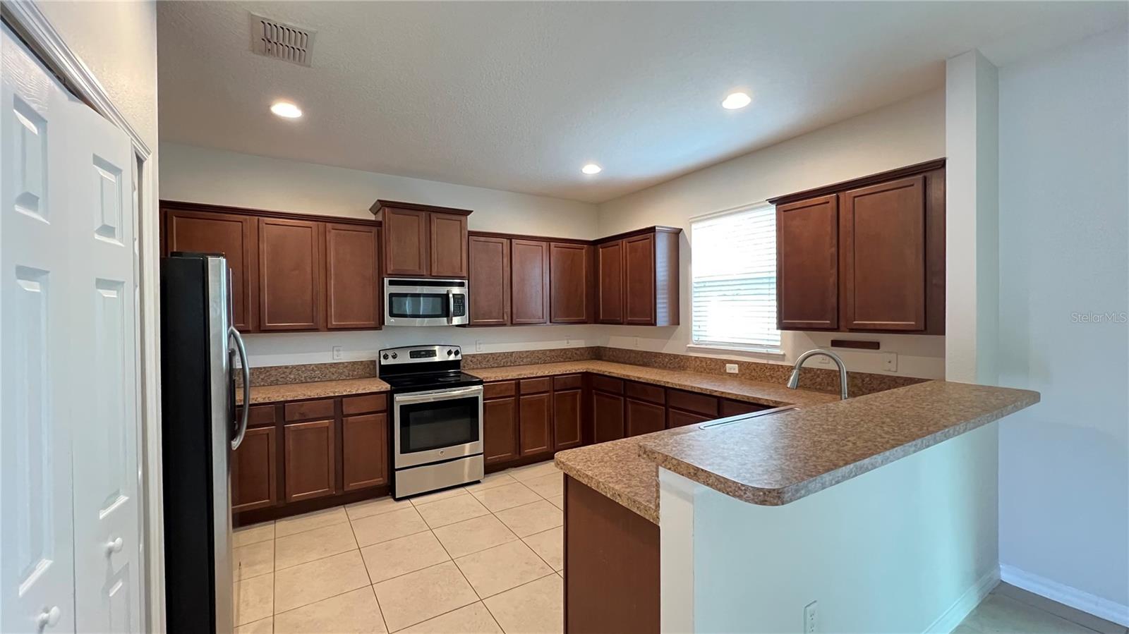 16048 YELLOWEYED DR, CLERMONT, FL, 34714