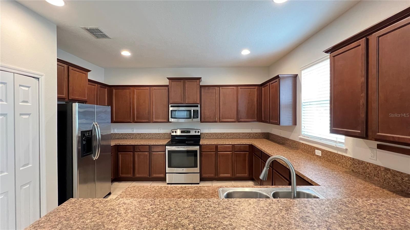 16048 YELLOWEYED DR, CLERMONT, FL, 34714