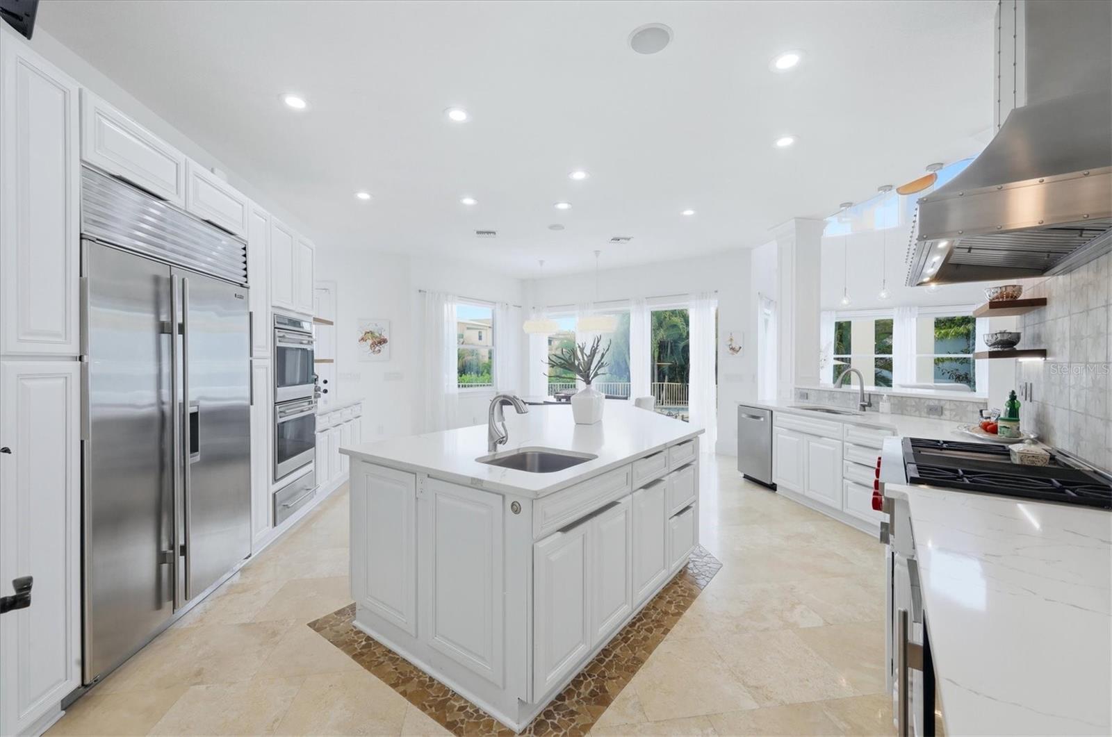 7755 HOLIDAY DR N, SARASOTA, FL, 34231