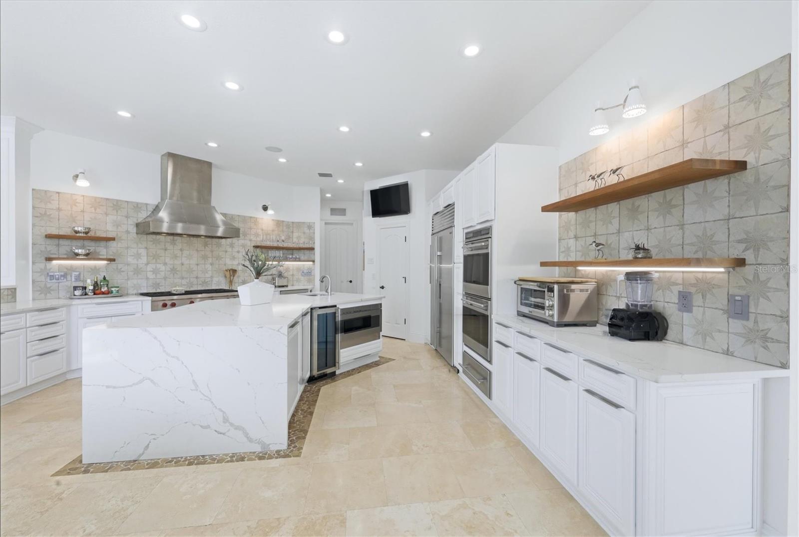 7755 HOLIDAY DR N, SARASOTA, FL, 34231