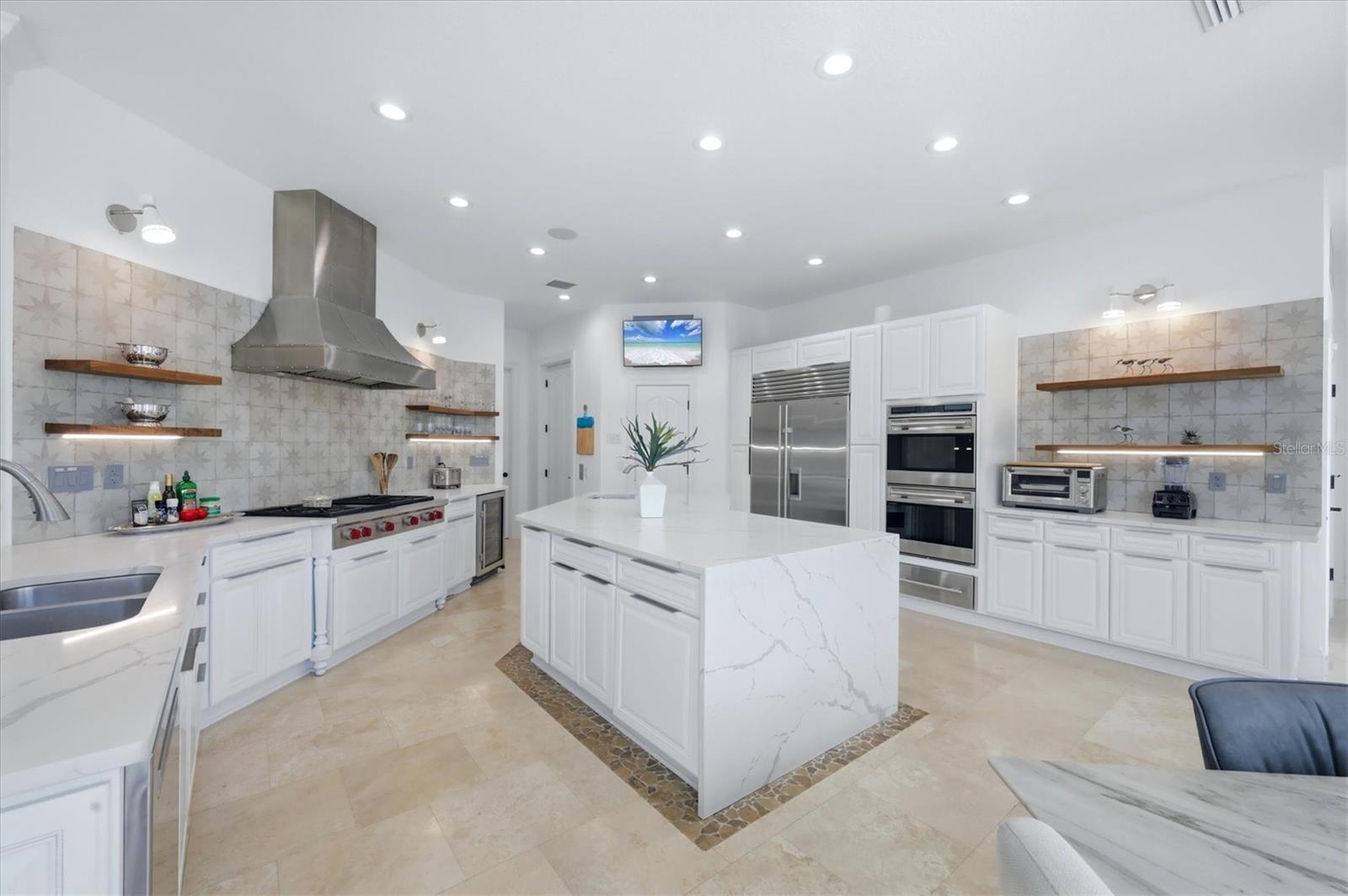 7755 HOLIDAY DR N, SARASOTA, FL, 34231