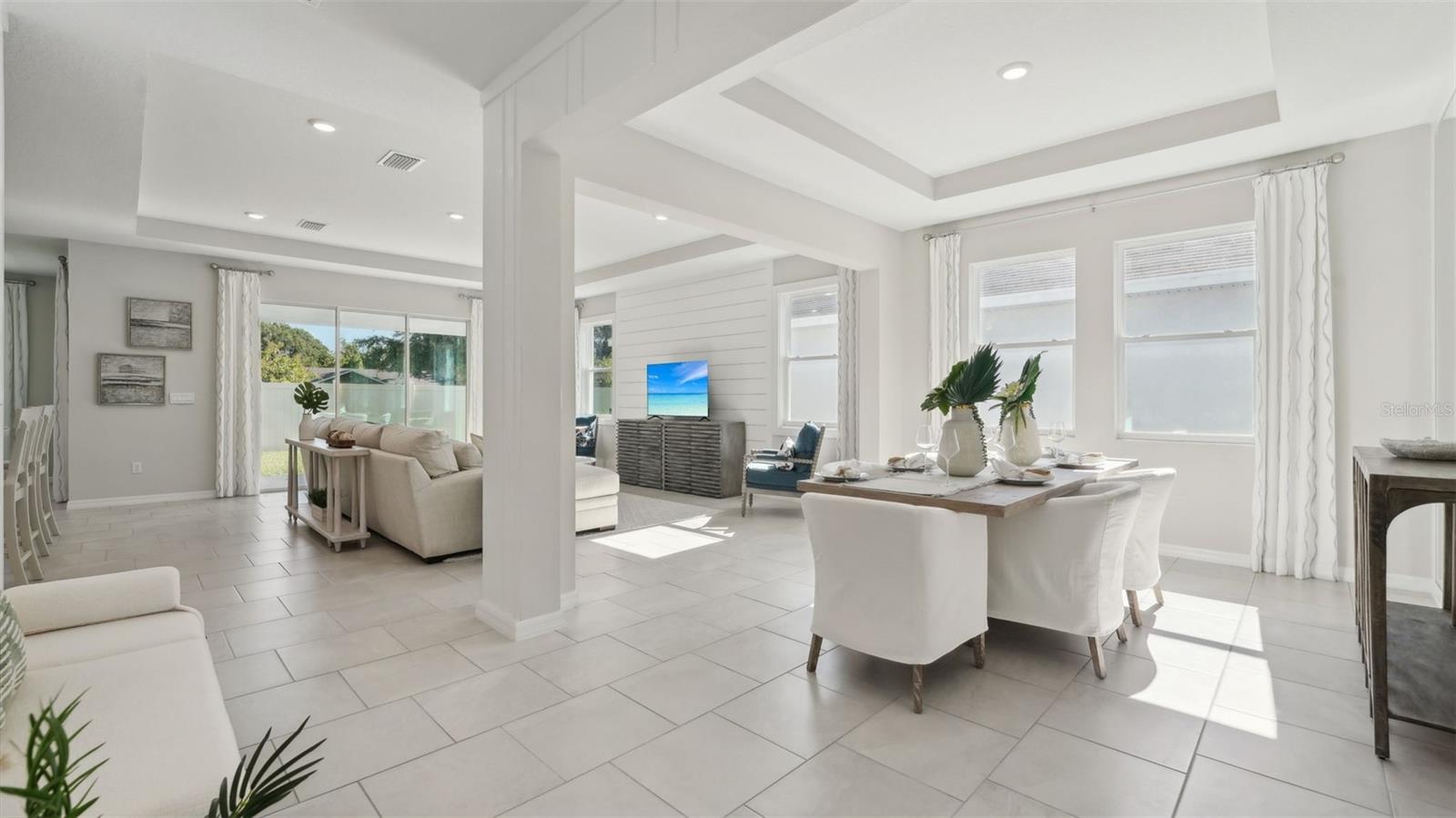 2072 STRATTEN DR, ZEPHYRHILLS, FL, 33541